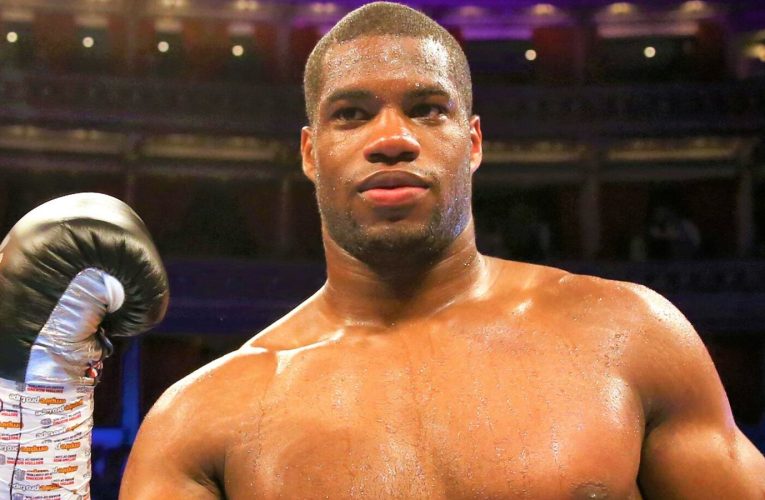 DANIEL DUBOIS AND THE ODDITY OF THE WELL-BEHAVED BOXER WITH NOTHING TO SAY